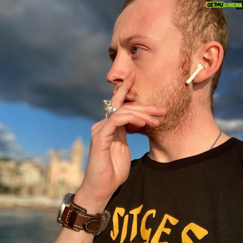 John Bell Instagram - The many faces of watching films @sitgesfestival #Sitges2020