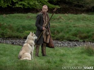 John Bell Instagram - He protects, he attacks but most importantly he’s loyal. Ian and Rollo are back tomorrow in 602… and he has something to say! #Outlander @outlander_starz @starz @starzplayuk