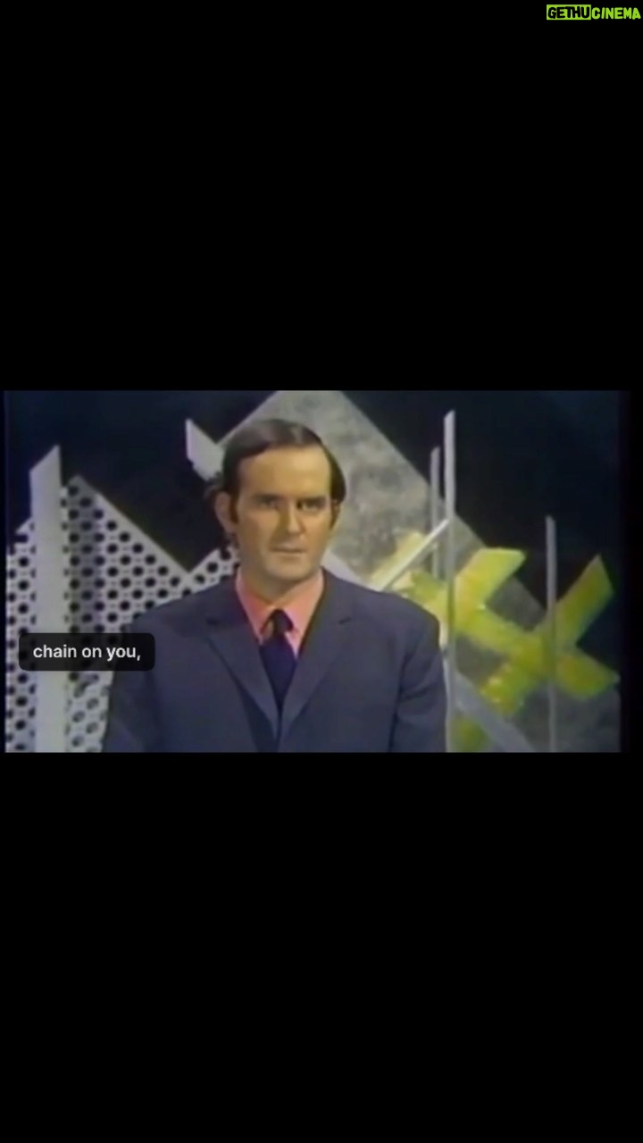 John Cleese Instagram - A Masterclass in “How To Irritate People.” . . . #howtoirritatepeople #visitingfamily #motherknowsbest #thanksgiving2022 #guilttrip #comedyscene #comedyskit