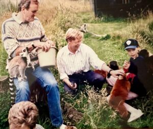 John Cleese Instagram - One from the archive with my daughter @camillacleese and some fur friends. 

#lemurs #lemur #lemursofinstagram #throwbacksunday