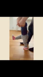 John Cleese Instagram - Does this baby deserve a grant from the Ministry of Silly Walks? I certainly see some excellent form. 🎩 Repost • @sverigesroligastebarn Nu kliver vi in i helgen! 🤣🍾🙌 Tack mamma @angelinavarback för videon på dottern Melissa som testar skor för första gången 🙏 #sillywalk #sillywalks #ministryofsillywalks #montypython #sillybaby