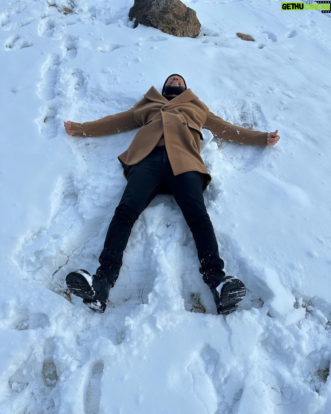 John Legend Instagram - Mommy’s at Sundance for work. We’re here to make snow angels.
