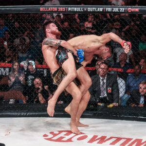 Johnny Eblen Instagram - 𝗦𝗨𝗣𝗟𝗘𝗫 𝗖𝗜𝗧𝗬 🔥

@johnnyeblen's wrestling is unmatched in the #Bellator cage. Will "The Human Cheat Code" make it 1️⃣4️⃣ wins unbeaten when he faces @fabian_edwardsmma at the @3arenadublin? 👀

🎟️ Hit the link in bio for #Bellator299 tickets 𝙉𝙊𝙒.