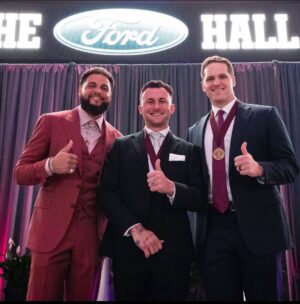 Johnny Manziel Instagram - Hall of Famers @aggiefootball 👍🏼