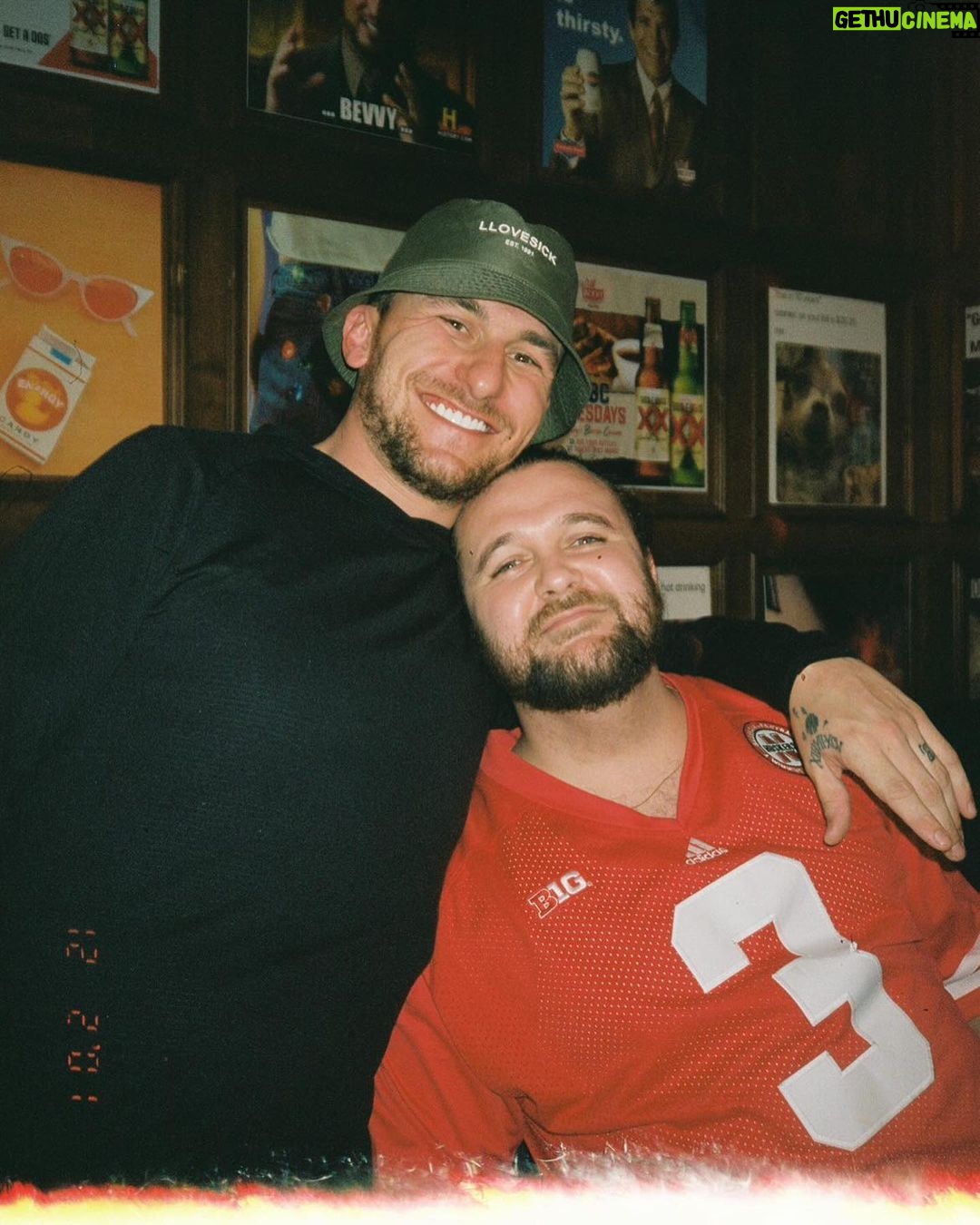 Johnny Manziel Instagram - Just a bunch of Hacks @cactushackgolf #WMO Scottsdale, Arizona