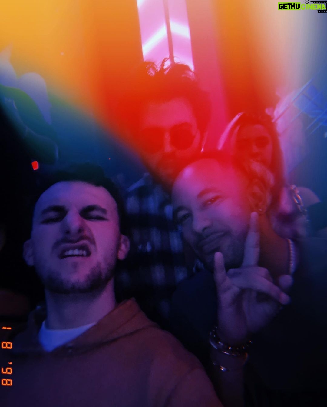 Johnny Manziel Instagram - Chuuu doinnnn #LifeIsGoooood
