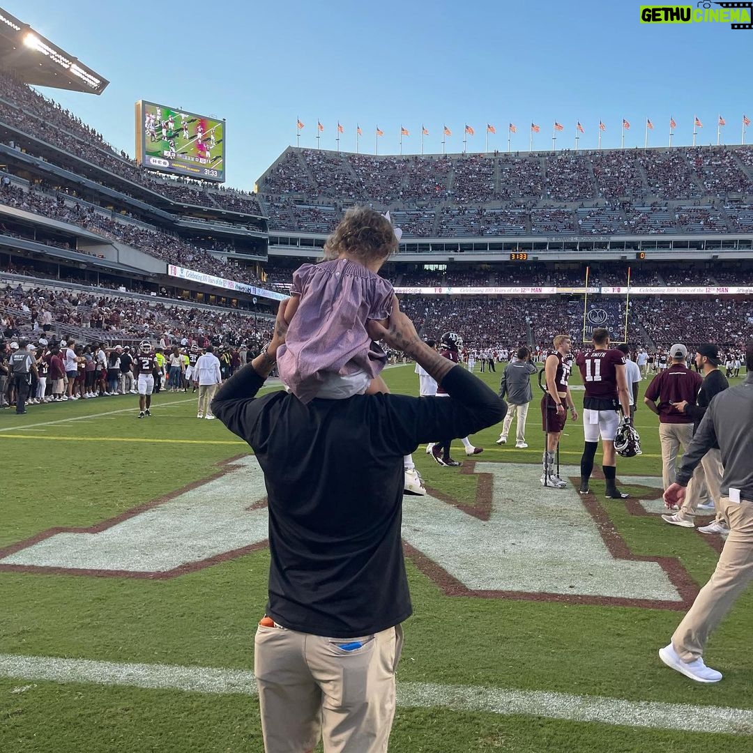 Johnny Manziel Instagram - 👍🏼 Kyle Field