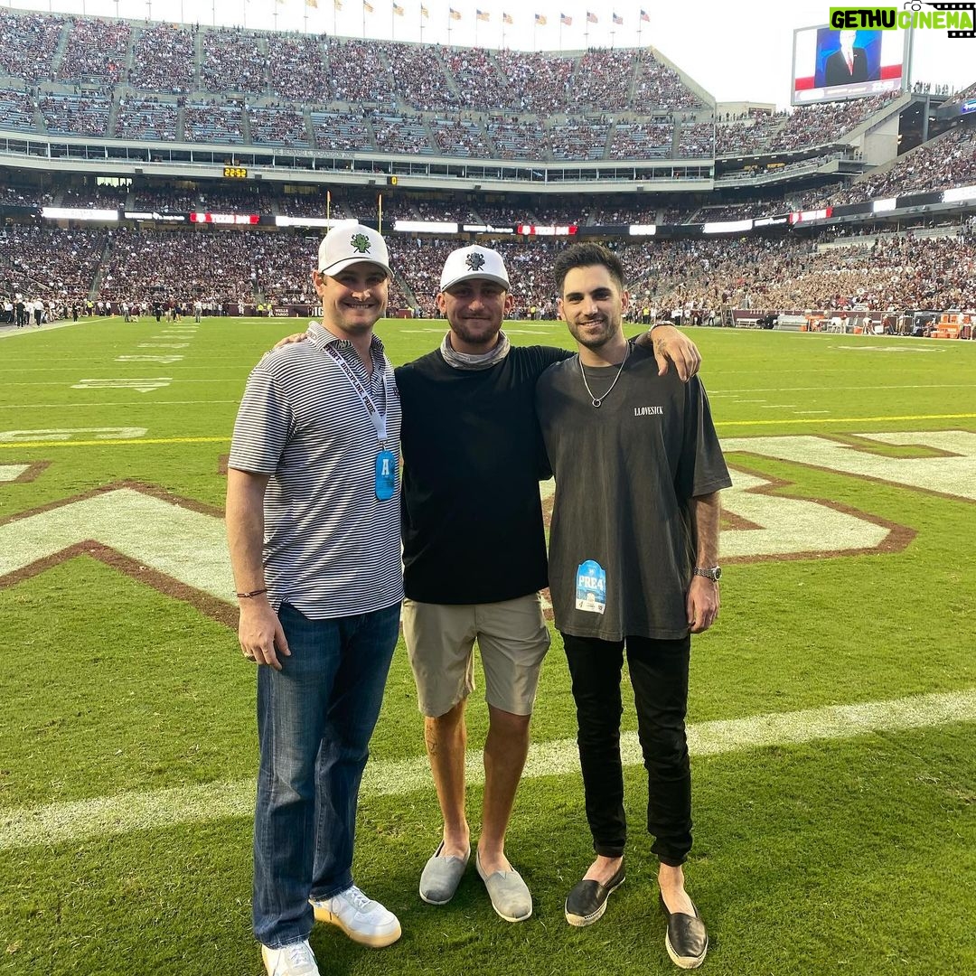 Johnny Manziel Instagram - 👍🏼 Kyle Field
