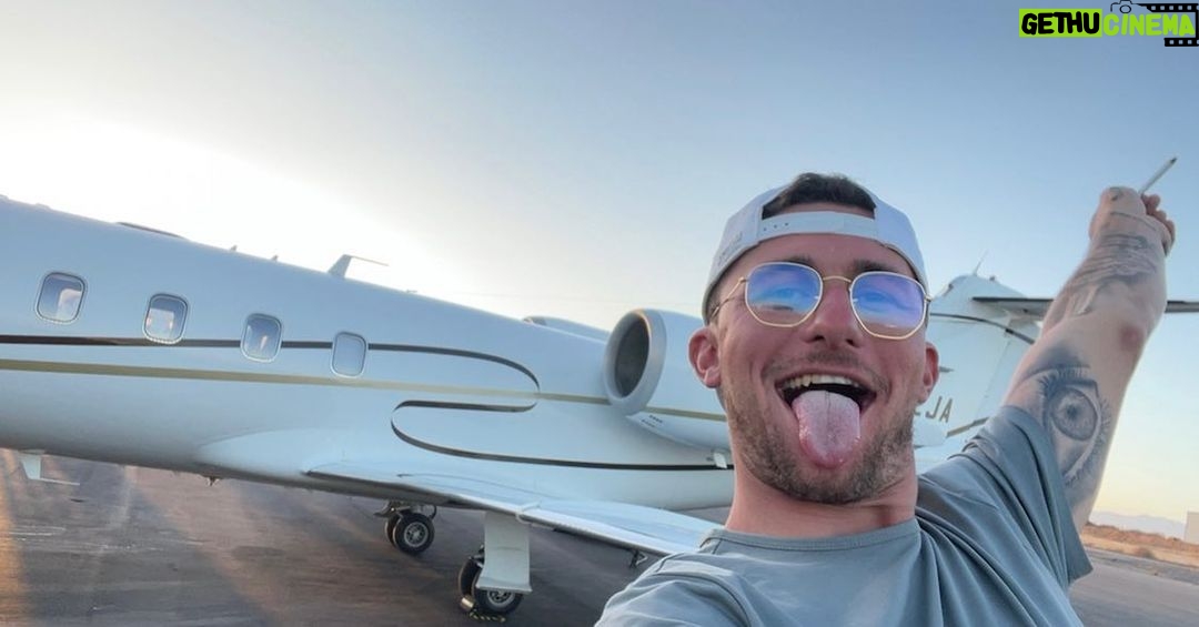 Johnny Manziel Instagram - Permanent vacation 🤙🏼