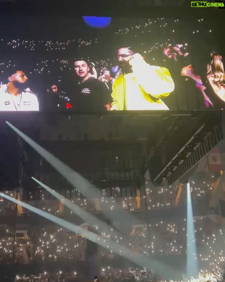 Johnny Manziel Instagram - Honored to be a part of your journey @champagnepapi . You and your music have changed my life for the better. Thank you for letting the kid from Texas share that moment with you #SZN Houston Toyota Center
