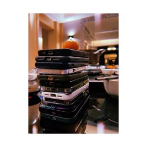 Johnny Yang Instagram - 嗨 2024 1/1 

沒有宿醉 帶孩子看了星願 🫶🏾🫶🏾🫶🏾