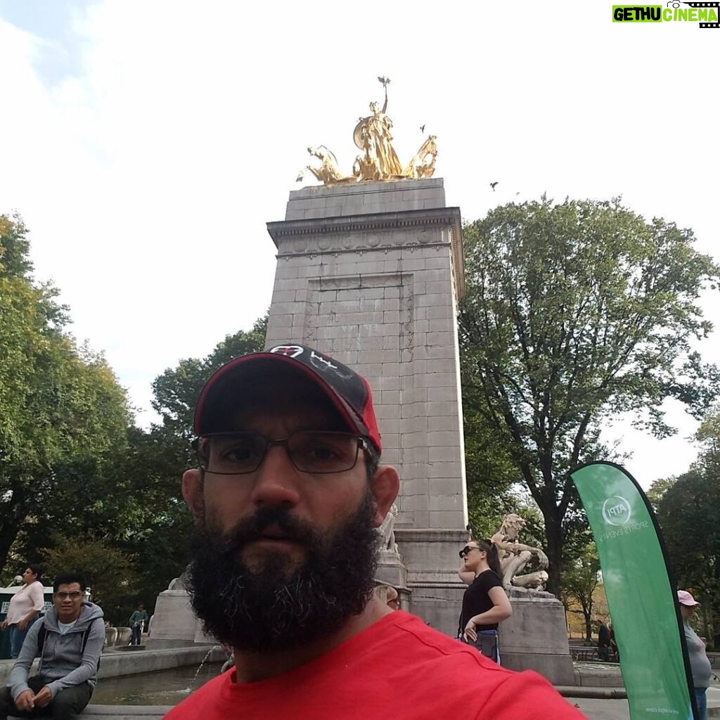 Johny Hendricks Instagram - Walked to central park time to head back to the hotel and rest now Central Park Manhatan