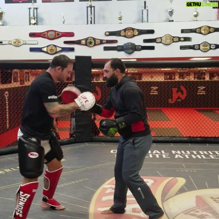 Johny Hendricks Instagram - Getting some good work in with @thefranklester