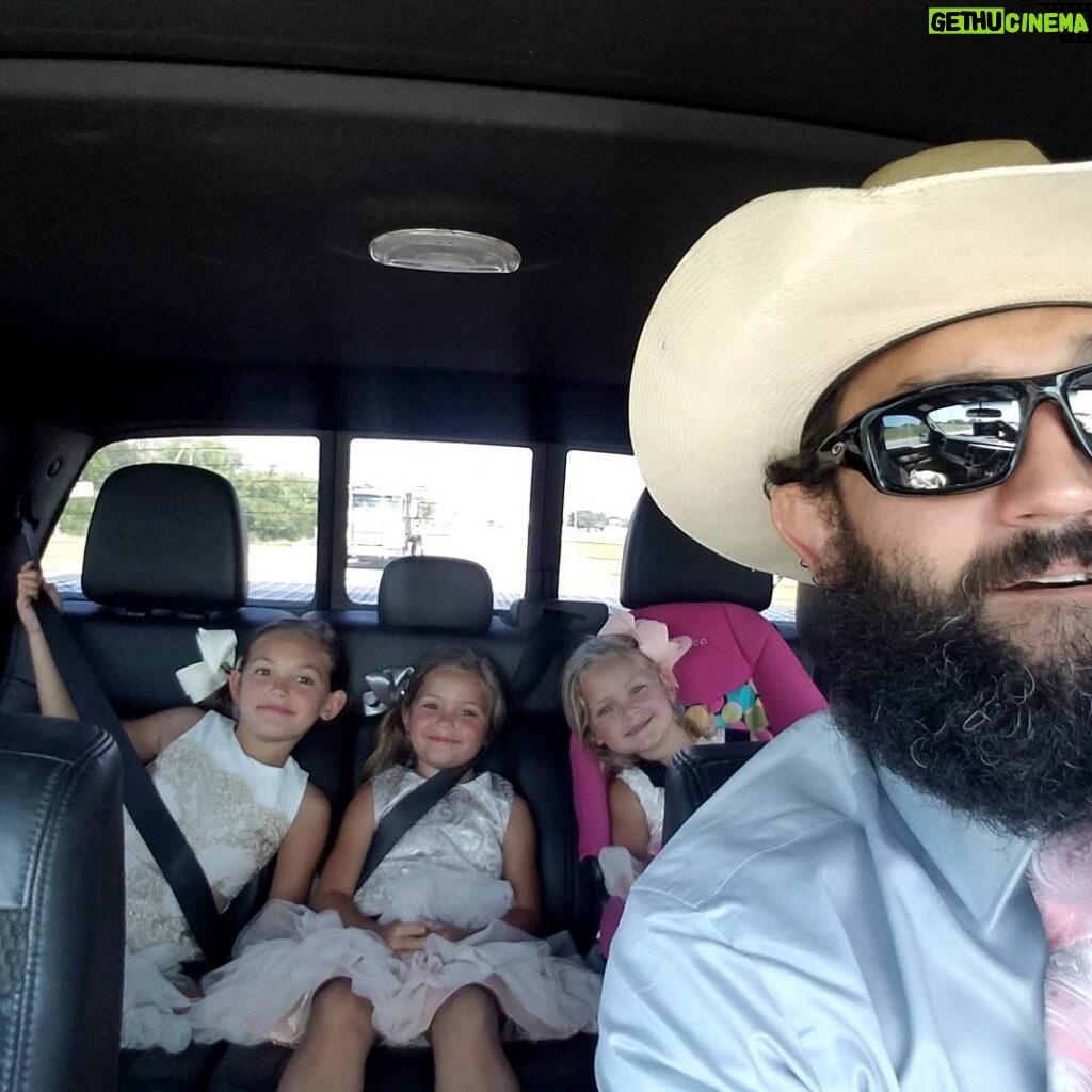 Johny Hendricks Instagram - First daddy daughter dance I hope they have fun