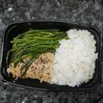 Johny Hendricks Instagram - Meal number 3 and it's Salmon with asparagus and white rice 28g protein 23 carbs 15g fat 498 calories @fit.meals.prep