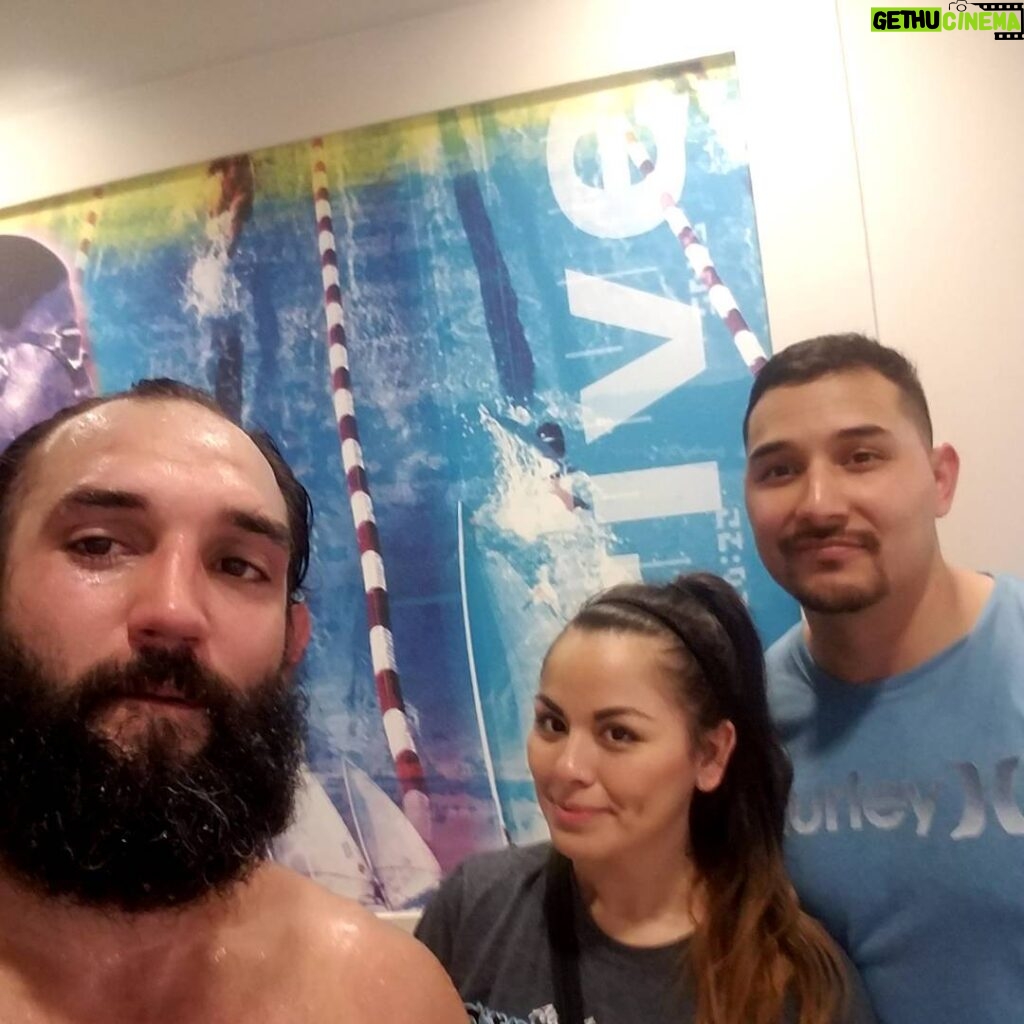 Johny Hendricks Instagram - Teaming up with @fit.meals.prep to make the weight cut easy and fun and can't wait.