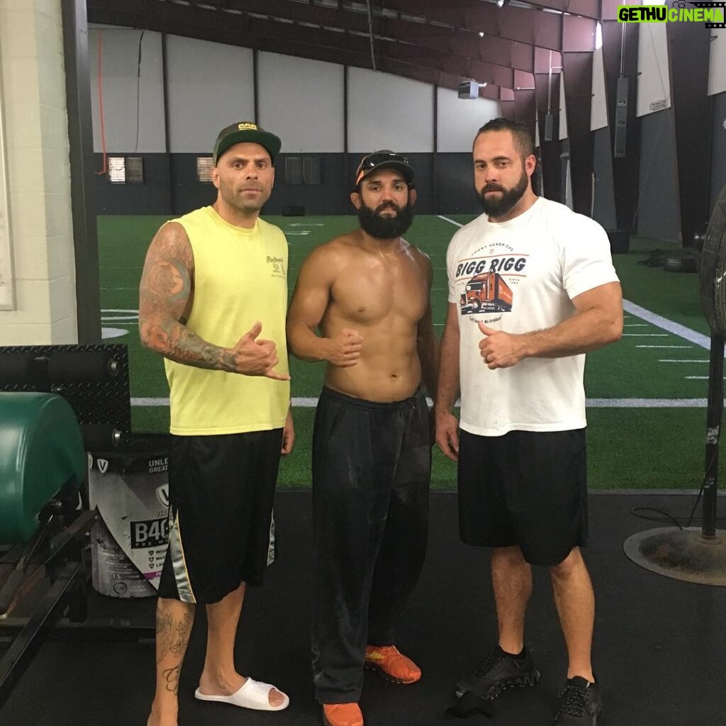 Johny Hendricks Instagram - Last strength and conditioning session for this camp is complete. #ufc200