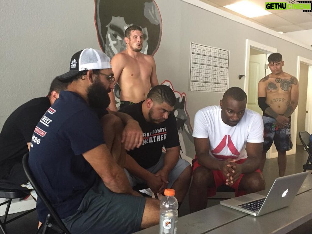 Johny Hendricks Instagram - Goin over fight footage with the team today. @chasskelly @steventhewarman @loutrition #ufc200