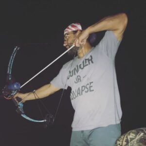 Johny Hendricks Instagram - Head a great night bowfishing. #fishing #bowfishing #bowhunting #outdoorsman