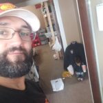 Johny Hendricks Instagram - Helping my wife with the kids will she is helping out @stormfutbol