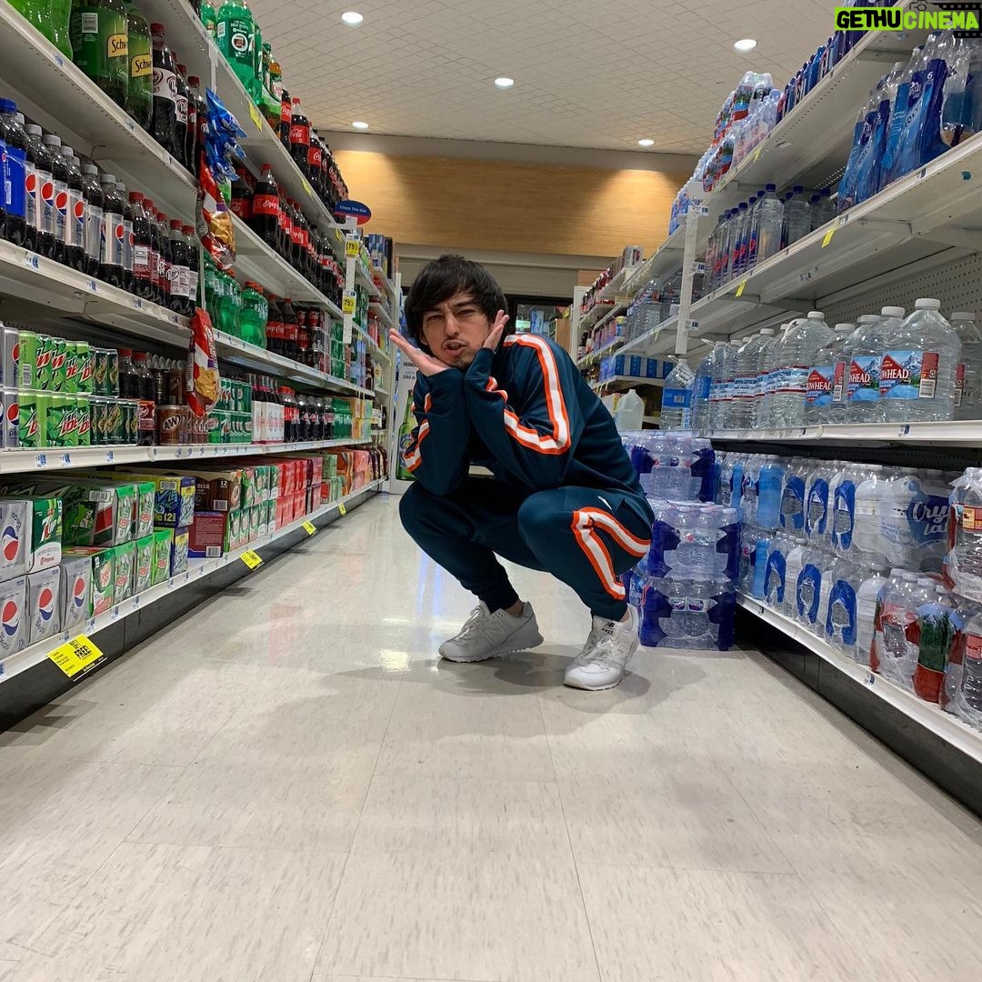 Joji - 864.1K Likes - s a n c