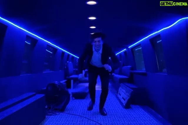 Joji - 718.4K Likes - LOVE U