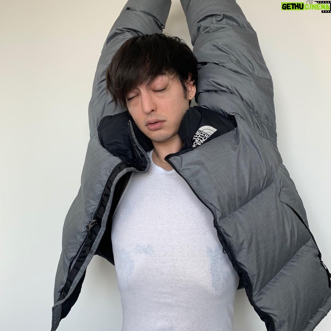 Joji - 1.1 Million Likes - dipping my nuts in 2020