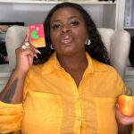Jojo Todynho Instagram - Em 2024, mete o negócio na frente e pumba! Tavam achando que a vida é um morango? Não, meus amores, é um Caju! E a partir de agora eu sou Conselheira Consultiva da @cajubeneficios , para levar muita brasilidade e encaixar meu borogodó pelas empresas de todo o país. Respeita! 😌 #CabeTudoNumCaju #publi