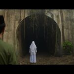 Joko Anwar Instagram - Segelap apapun tempat yang pernah kita masuki, tak ada yang segelap ketika kita sendirian di dalam kubur nanti. Bersiaplah. Inilah still pertama adegan film SIKSA KUBUR. Ditulis dan disutradarai oleh Joko Anwar. Segera tayang di bioskop. #SiksaKubur