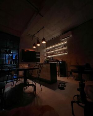 Joko Anwar Instagram - Bikin kafe-kafean di rumah yang akhirnya jadi tempat macem-macem: nongkrong ama temen-temen, meeting, nulis, ngedit, atau sekedar bengong liat ke luar waktu hujan. ♥️