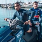 Jon Vlogs Instagram - Ontem foi dia de pegar umas ondas em Nazaré com o @pedroscooby, quem tava na live sentiu a resenha! Valeu pelo rolê, irmão! Portugal, logo logo tô de volta e quem sabe não marcamos algo especial... 👊🏻🔥 Nazaré, Portugal
