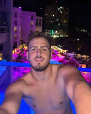 Jon Vlogs Instagram - never felt more alive 🥵