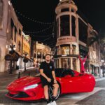 Jon Vlogs Instagram - pelas ruas de la com a mais gata
