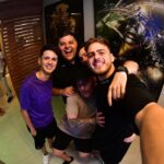 Jon Vlogs Instagram - De canto eu e meus manos 📸@fhbrasil Barra de São Miguel