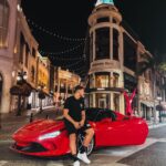 Jon Vlogs Instagram - pelas ruas de la com a mais gata