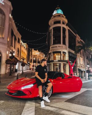Jon Vlogs Instagram - pelas ruas de la com a mais gata