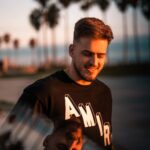 Jon Vlogs Instagram - Finalmente em Los Angeles! Obrigado pelo convite @valorantbrasil, já estava com saudade desse lugar maravilhoso! Passaremos um tempinho por aqui, muito conteúdo bom por vir e a resenha é garantida, vocês sabem ❤️
