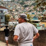Jon Vlogs Instagram - Na Rocinha com meus mlks! A resenha é braba em todo lugar ❤️ Rocinha, Rio de Janeiro, Brasil