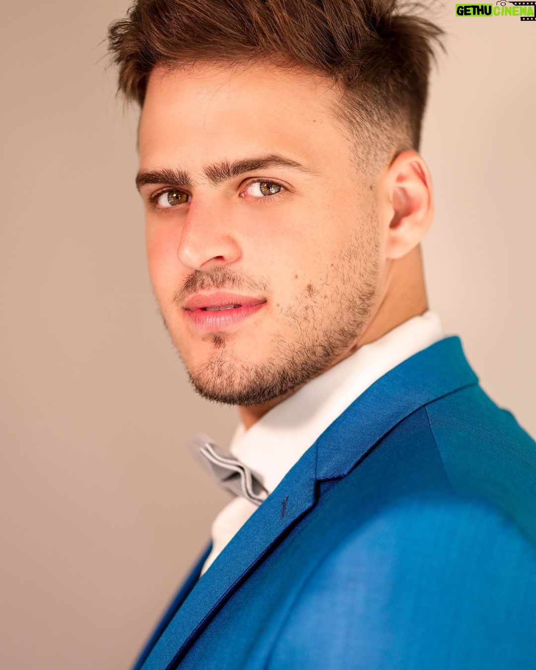 Jon Vlogs - 501.5K Likes - Até que eu dou pra modelo né 😮💨