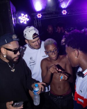 Jon Vlogs Instagram - Em 48h juntei o Speed, Boca, Neymar e mais de 30 carros de luxo em SP. Noite histórica 😂