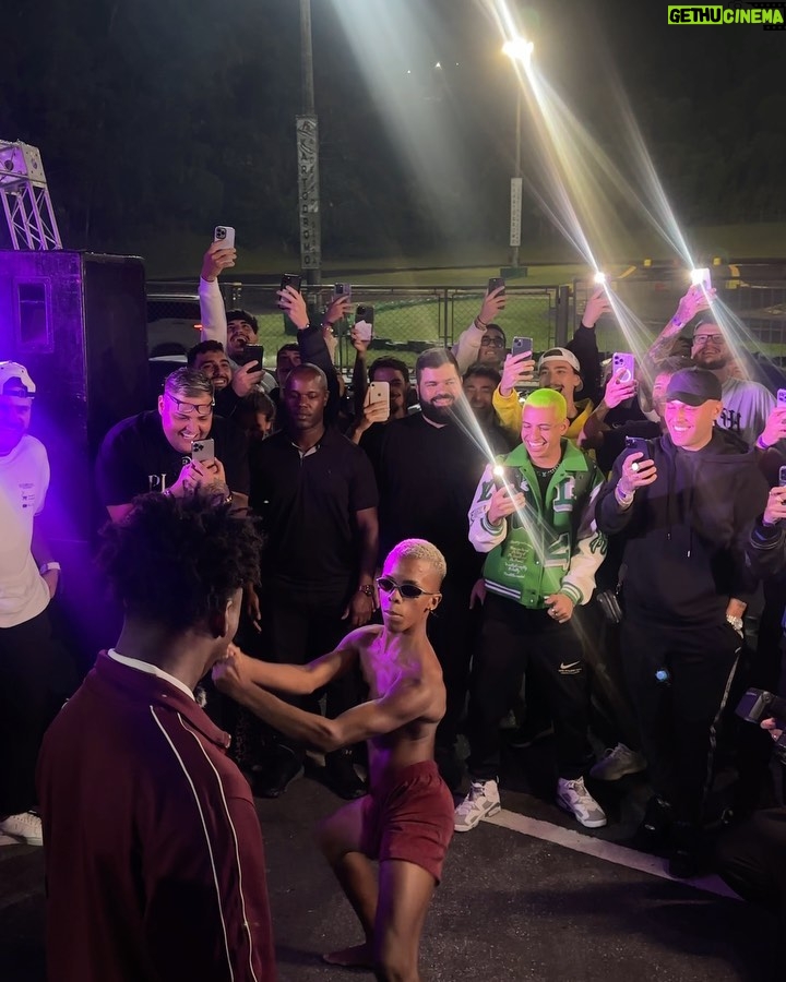 Jon Vlogs - 680.9K Likes - Em 48h juntei o Speed, Boca, Neymar e mais de 30 carros de luxo em SP. Noite histórica 😂