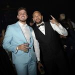 Jon Vlogs Instagram - Sempre bom estar com você irmão, orgulho de dizer que um ídolo virou um amigo! #nj32 📸: @queiroz Mangaratiba - RJ