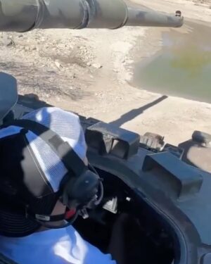 Jon Vlogs Instagram - Comprei um tanque de guerra e olha no que deu ft. Rabicó e BDJ