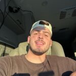 Jon Vlogs Instagram - Posso te convencer a viver essa vida comigo? Perdido...