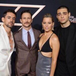 Jonathan Tucker Instagram - @charliesangels in theatres tomorrow. ⁣
⁣
life is short. this movie is fun. #charliesangels