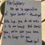Jonathan Tucker Instagram – my parents evacuated for precaution and left this note behind. 🇺🇸 #thomasfire
