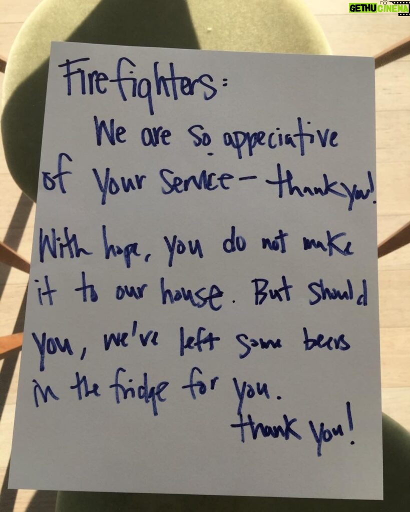 Jonathan Tucker Instagram - my parents evacuated for precaution and left this note behind. 🇺🇸 #thomasfire
