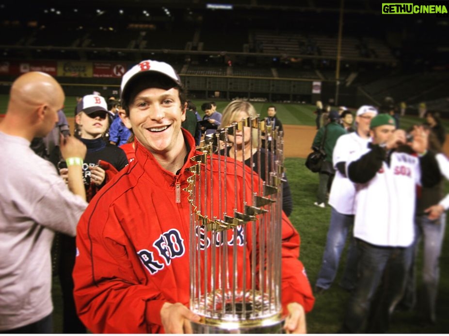 Jonathan Tucker Instagram - ten years ago tonight. #redsoxnation 🇺🇸 Denver, Colorado