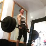 Jonathan Tucker Instagram - the chase is everything. 415lbs Easton Gym Co of Hollywood