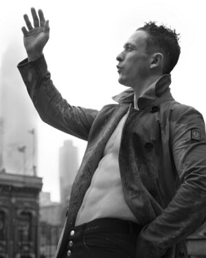 Jonathan Tucker Instagram - “You wanna commit to things in your life. If you’re not willing to do that, don’t show up.”⁣ Link in bio for @iriscovetbook
⁣

Photographer: Karl Simone @karl_simone ⁣
Stylist: Michael Fusco @mikeystyles⁣
Groomer: Jeff Chastain @mascbyjeffchastain⁣
Stylist Assistant: Merrit Rea @merritt.rea ⁣
Interview by Matthew Rettenmund